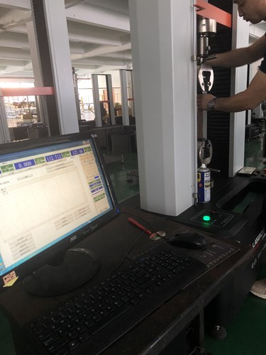 蘇州客戶來我司測(cè)試砂帶接頭拉力試驗(yàn) 蘇州客戶來我司測(cè)試砂帶接頭拉力試驗(yàn)